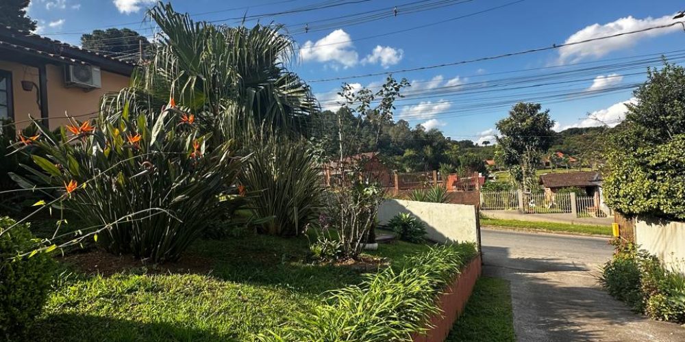 fefbd274-5f11-4010-8a33-bae98abca933